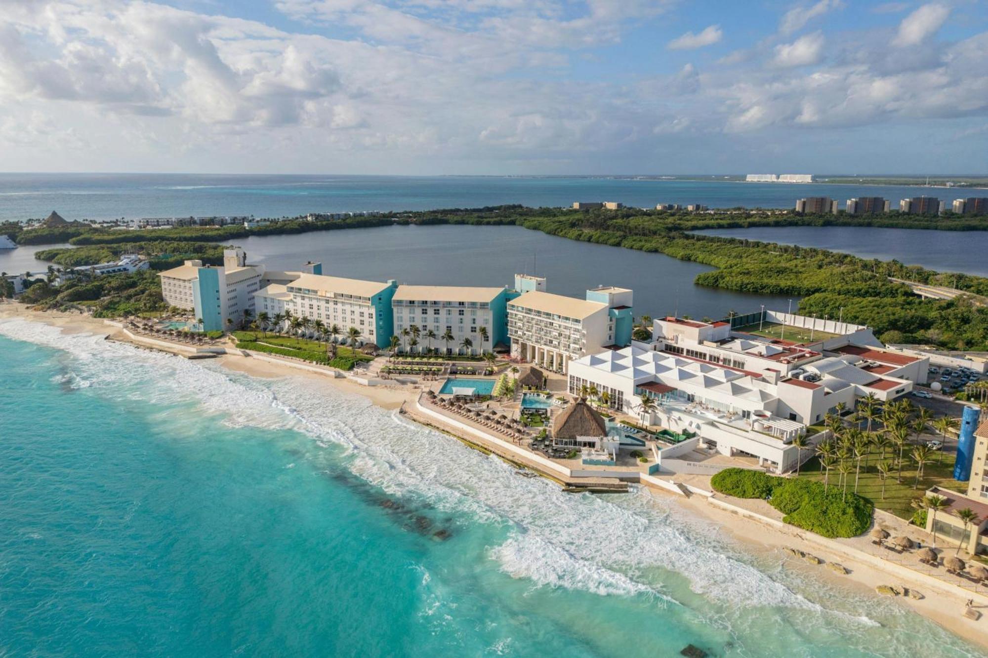 The Westin Cancun Resort Villas & Spa Exterior foto